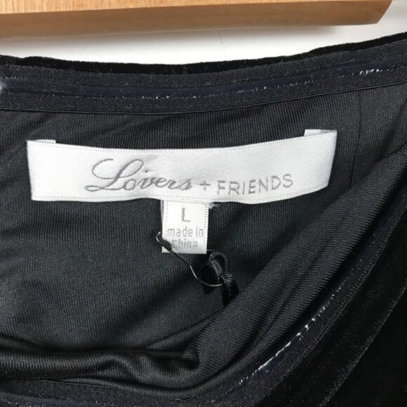 NWT‎ Lovers + Friends Twist Turn Velvet Crop Top in Black Size Large - Picture 9 of 9